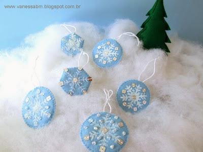 Flocos de Neve em Feltro by Vanessa Biali 2